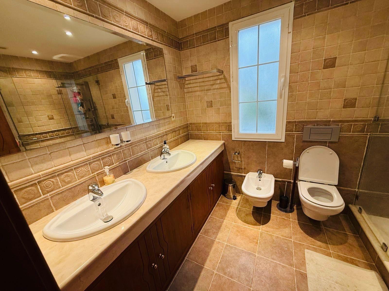 5 Bedroom Villa in Casares - Photo 24