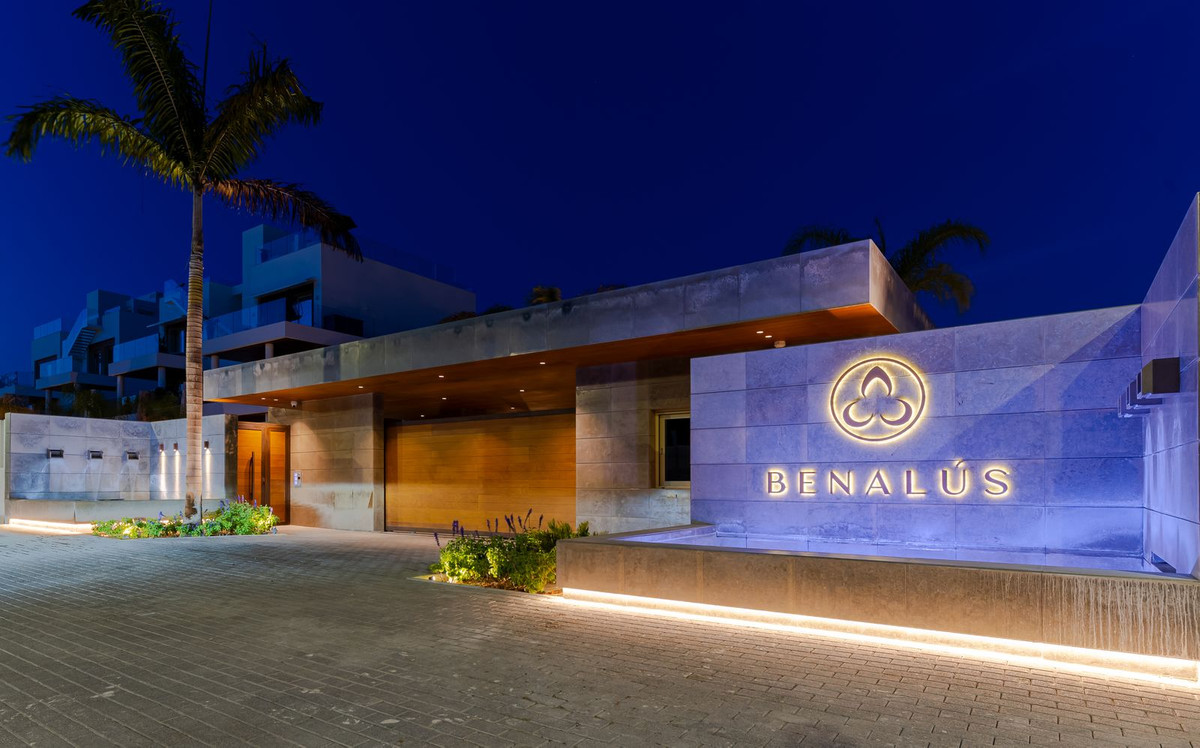 2 Bedroom Apartment in Marbella