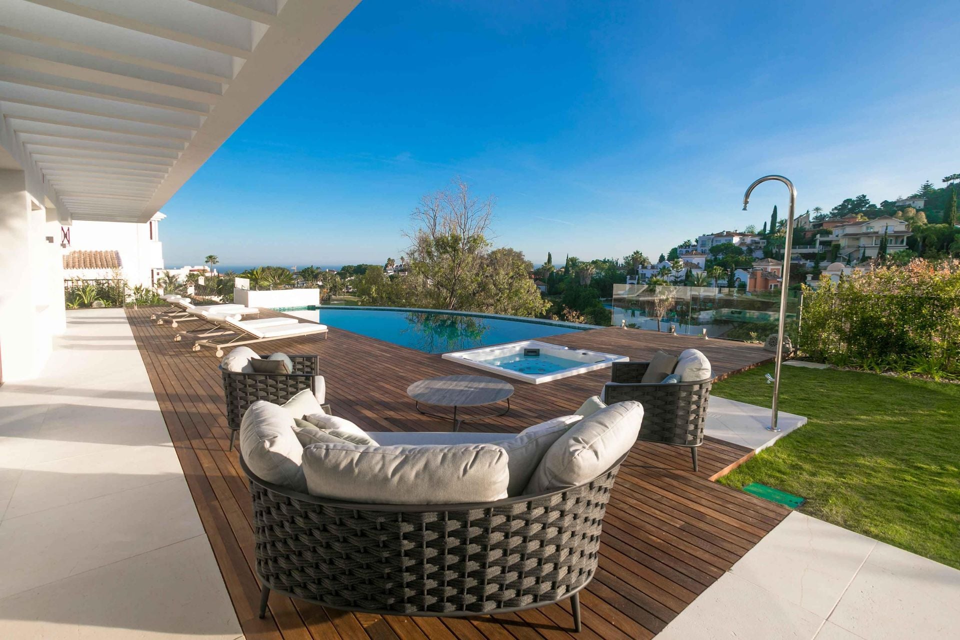 5 Bedroom Villa in Benahavís - Foto 4