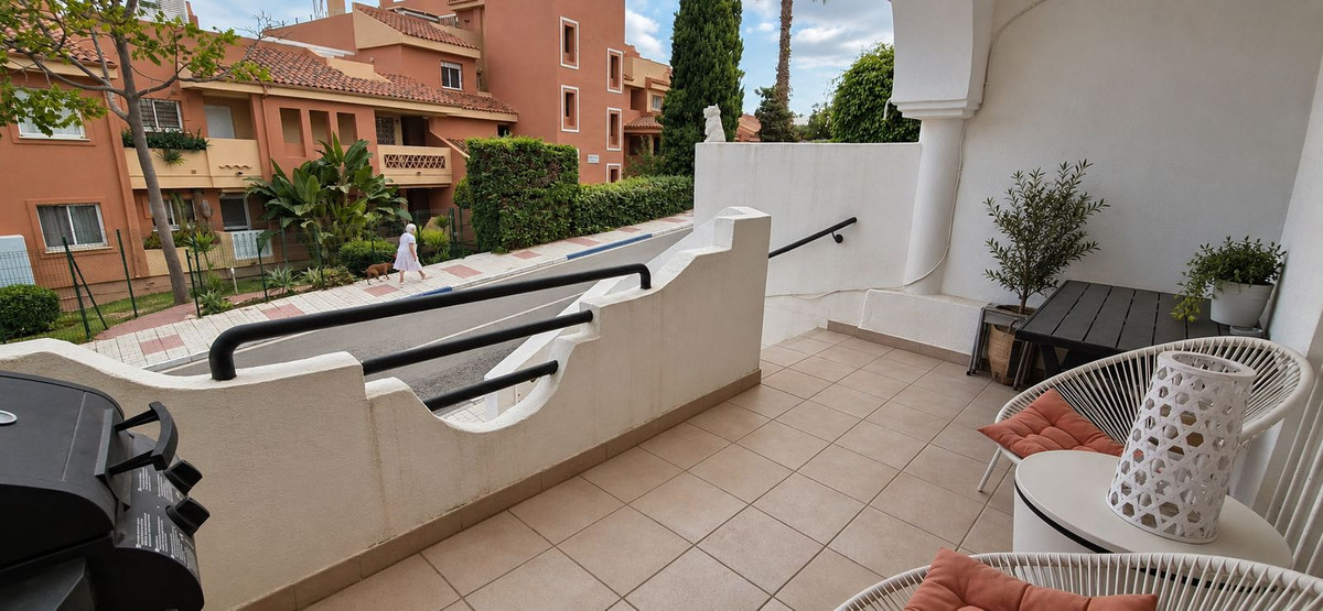 2 Bedroom Townhouse in Marbella - Photo 18