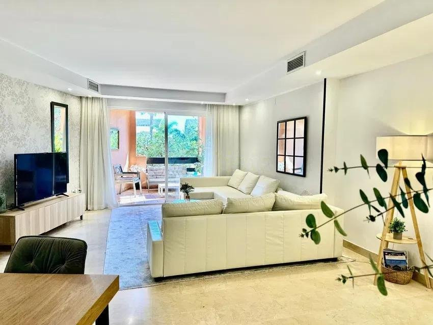 3 Bedroom Apartment in Marbella - Photo 11