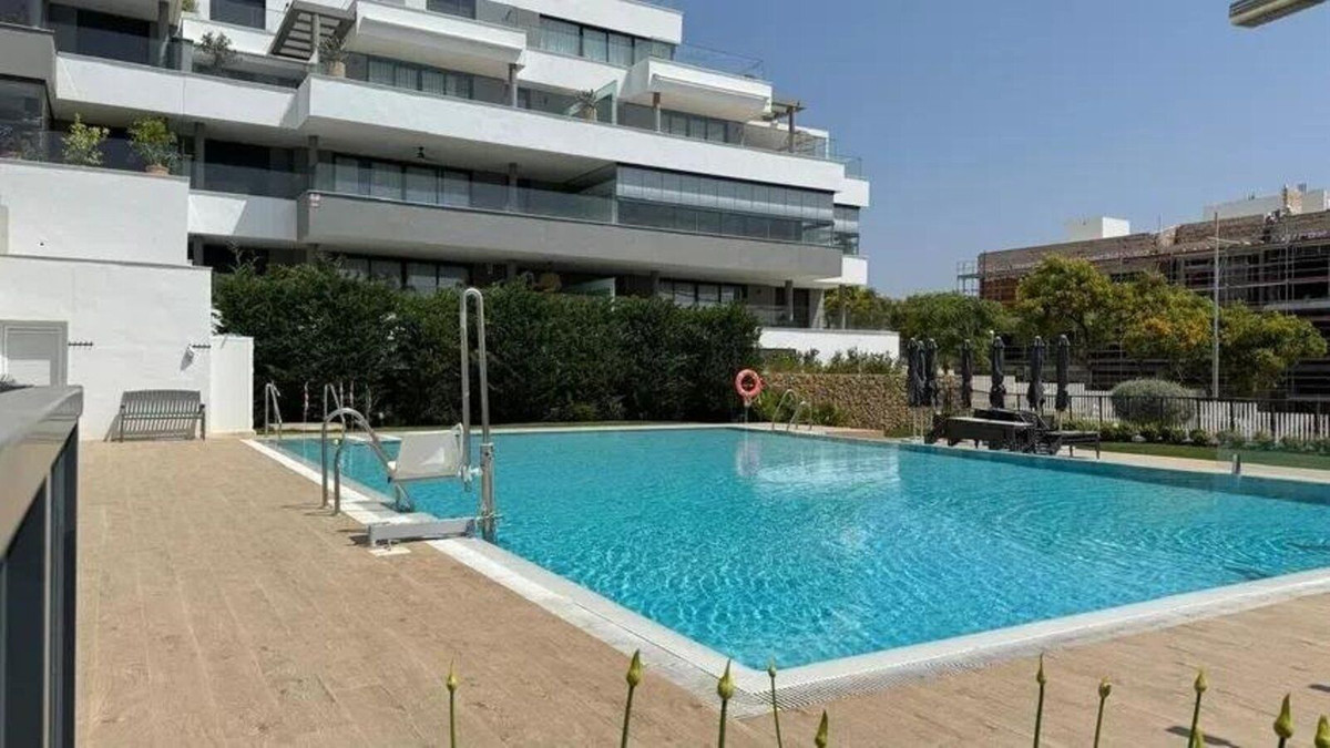 3 Bedroom Apartment in Estepona - Photo 22
