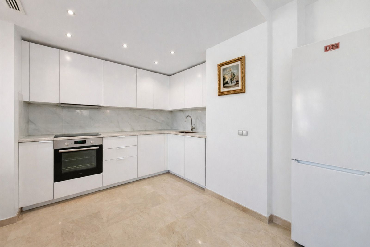 2 Bedroom Apartment in Benahavís - Foto 6