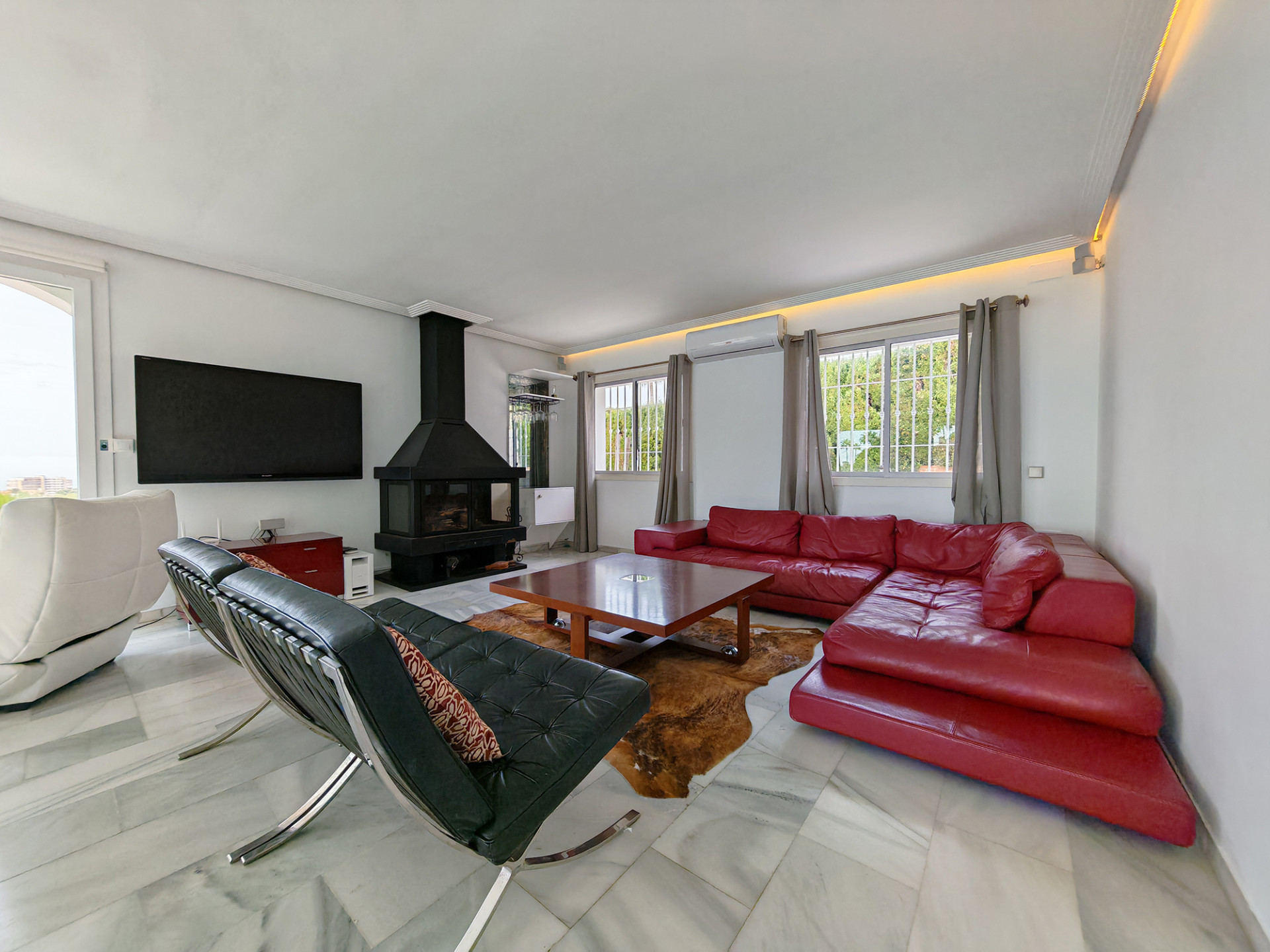 4 Bedroom Villa in Mijas - Photo 5