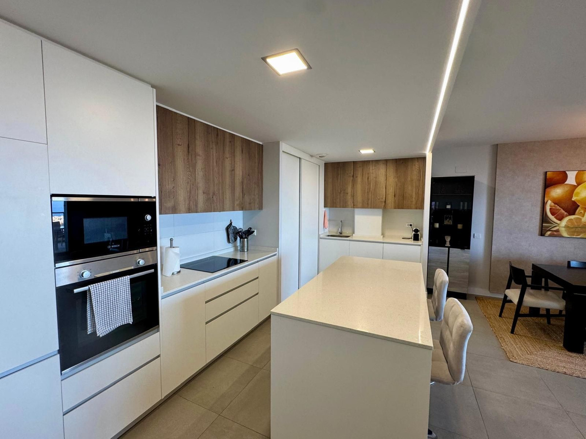 3 Bedroom Apartment in Benalmádena - Photo 12
