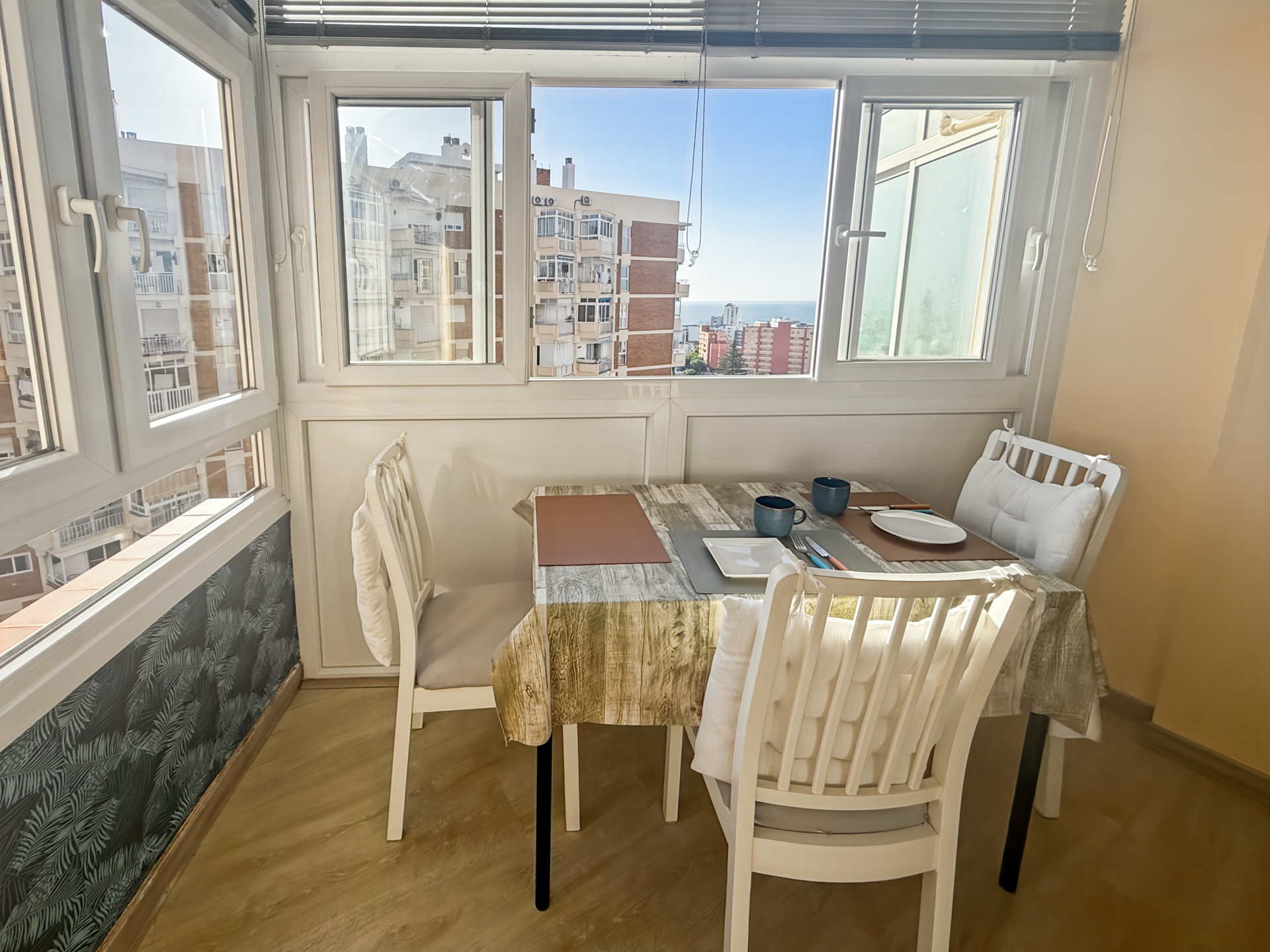 2 Bedroom Apartment in Benalmádena - Photo 5