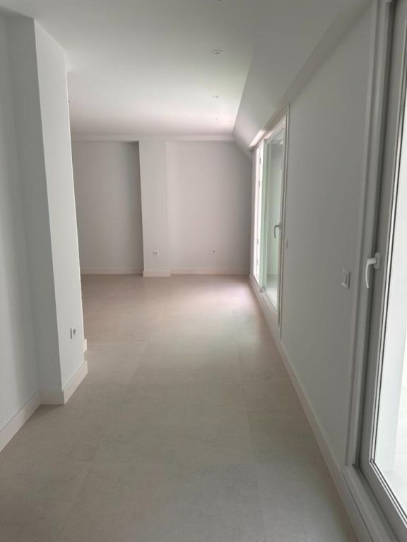 2 Bedroom Penthouse in Fuengirola - Photo 11
