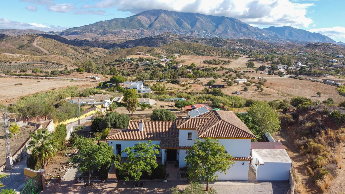 4 Bedroom Country house in Mijas - Фото 5