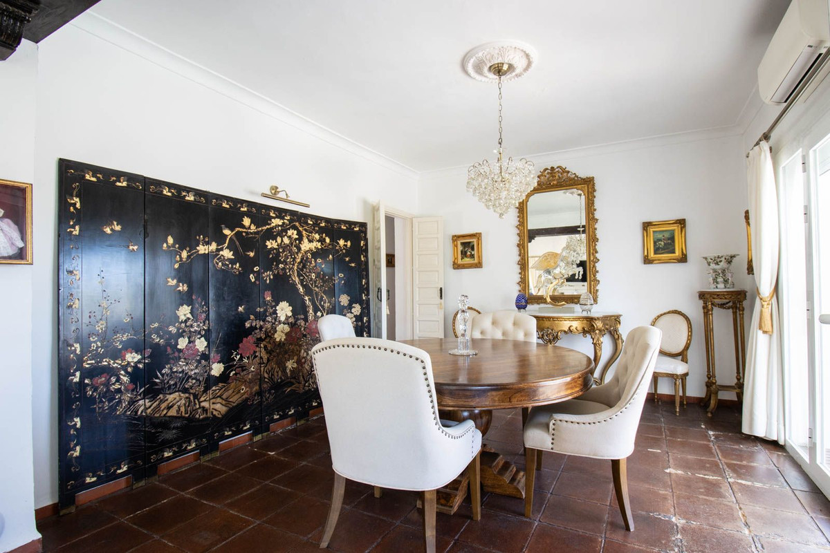 4 Bedroom Villa in Benahavís - Foto 27
