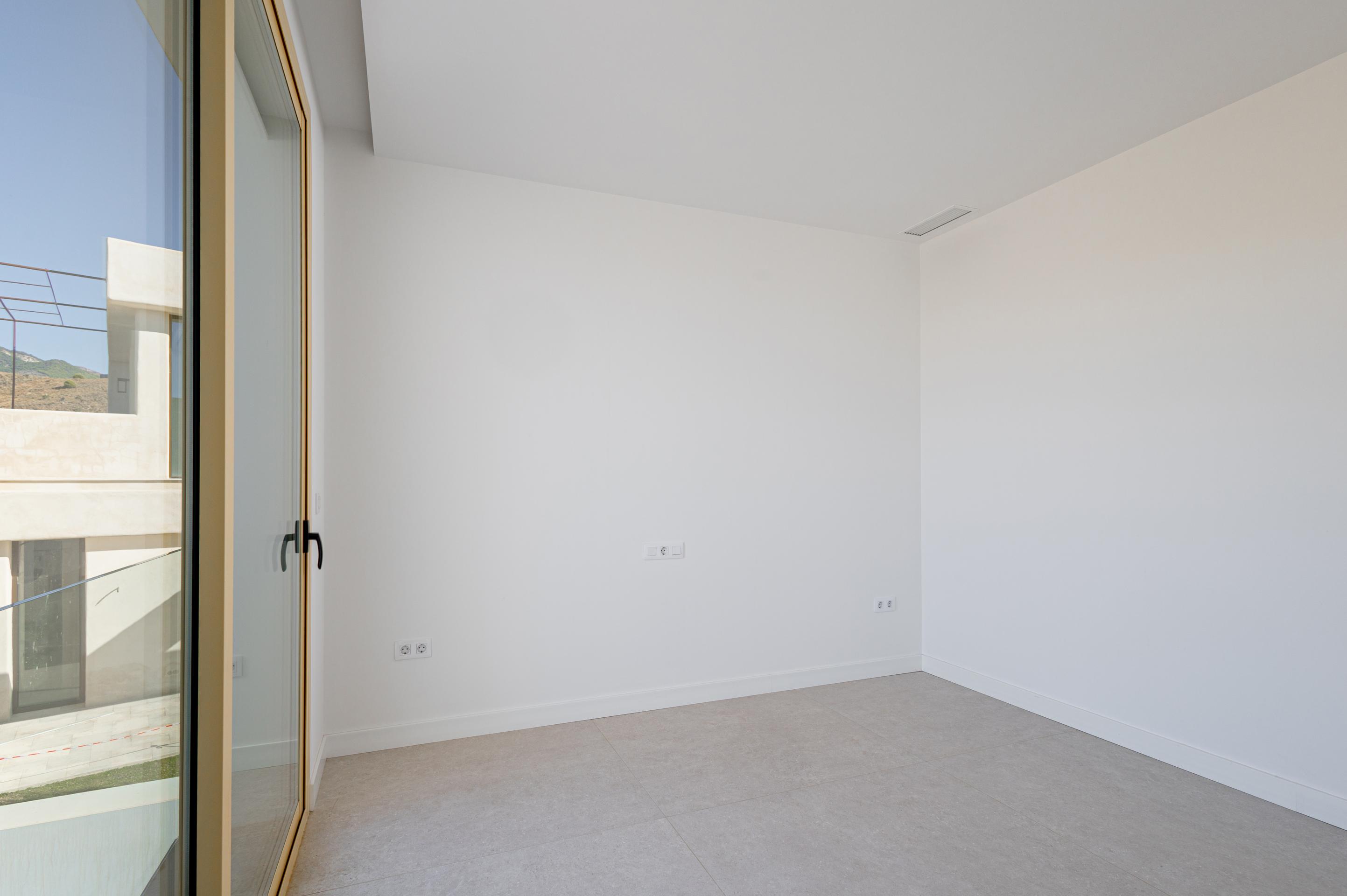 5 Bedroom Villa in Fuengirola - Photo 25