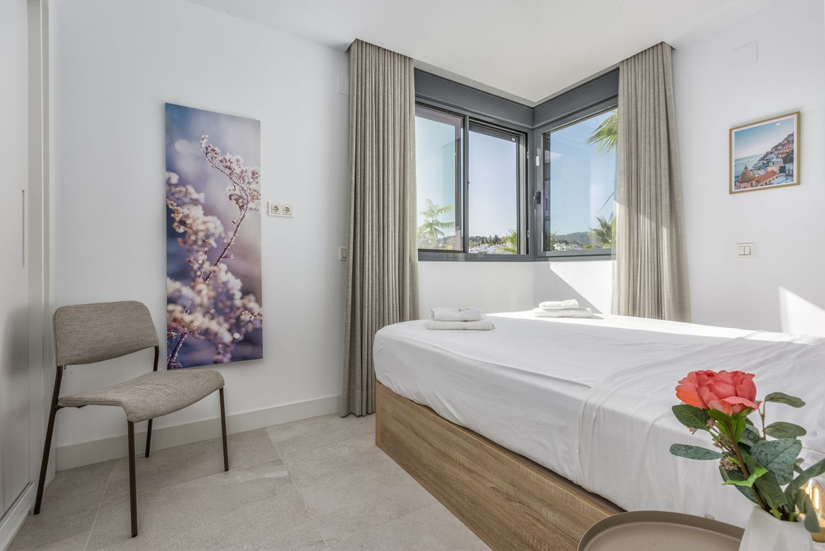 3 Bedroom Apartment in Marbella - Photo 17