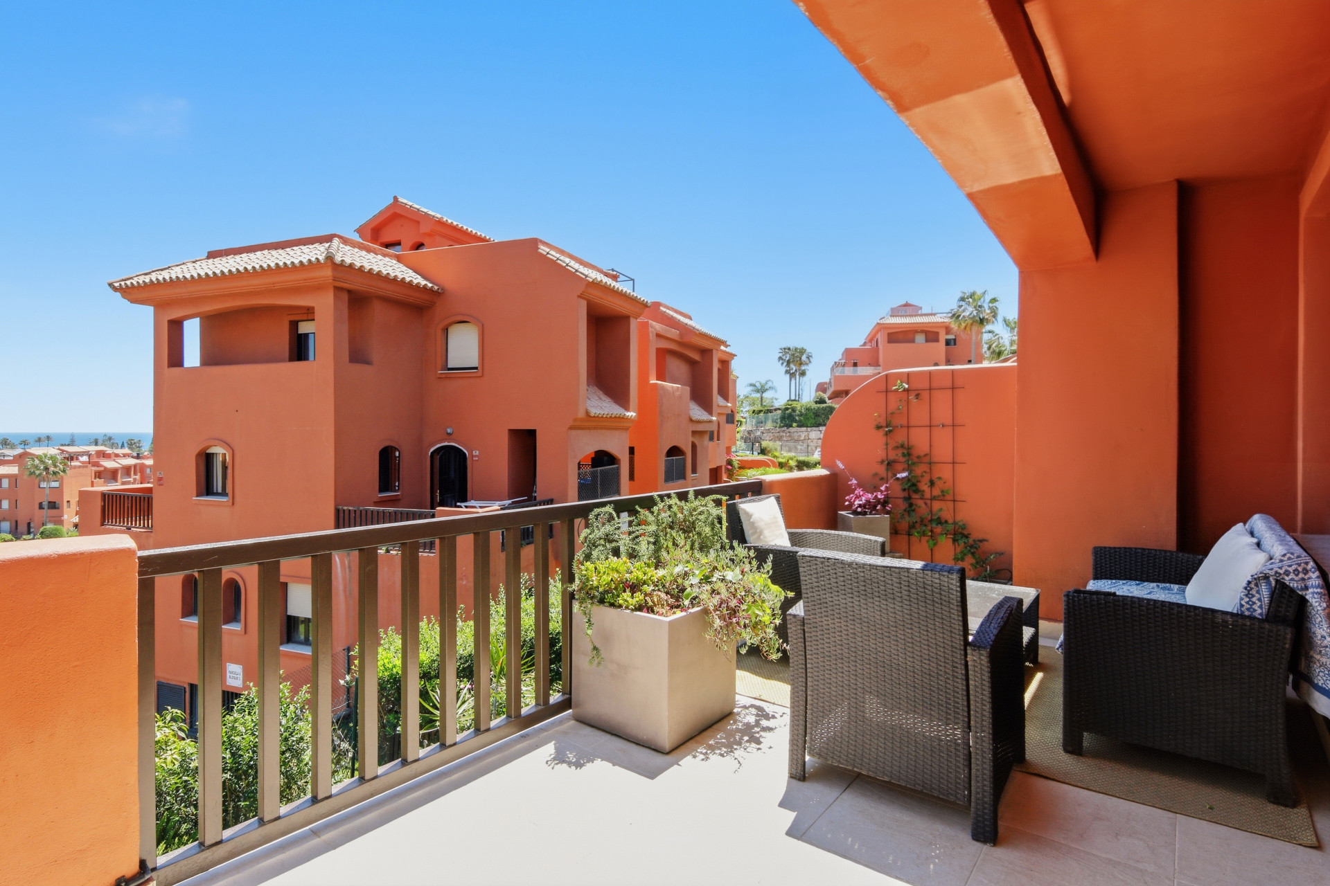 3 Bedroom Penthouse in Estepona - Photo 18