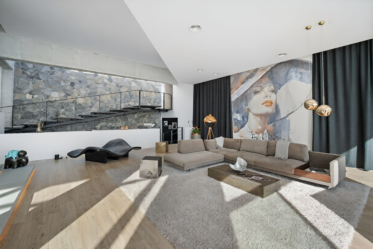 6 Bedroom Villa in Estepona - Photo 19
