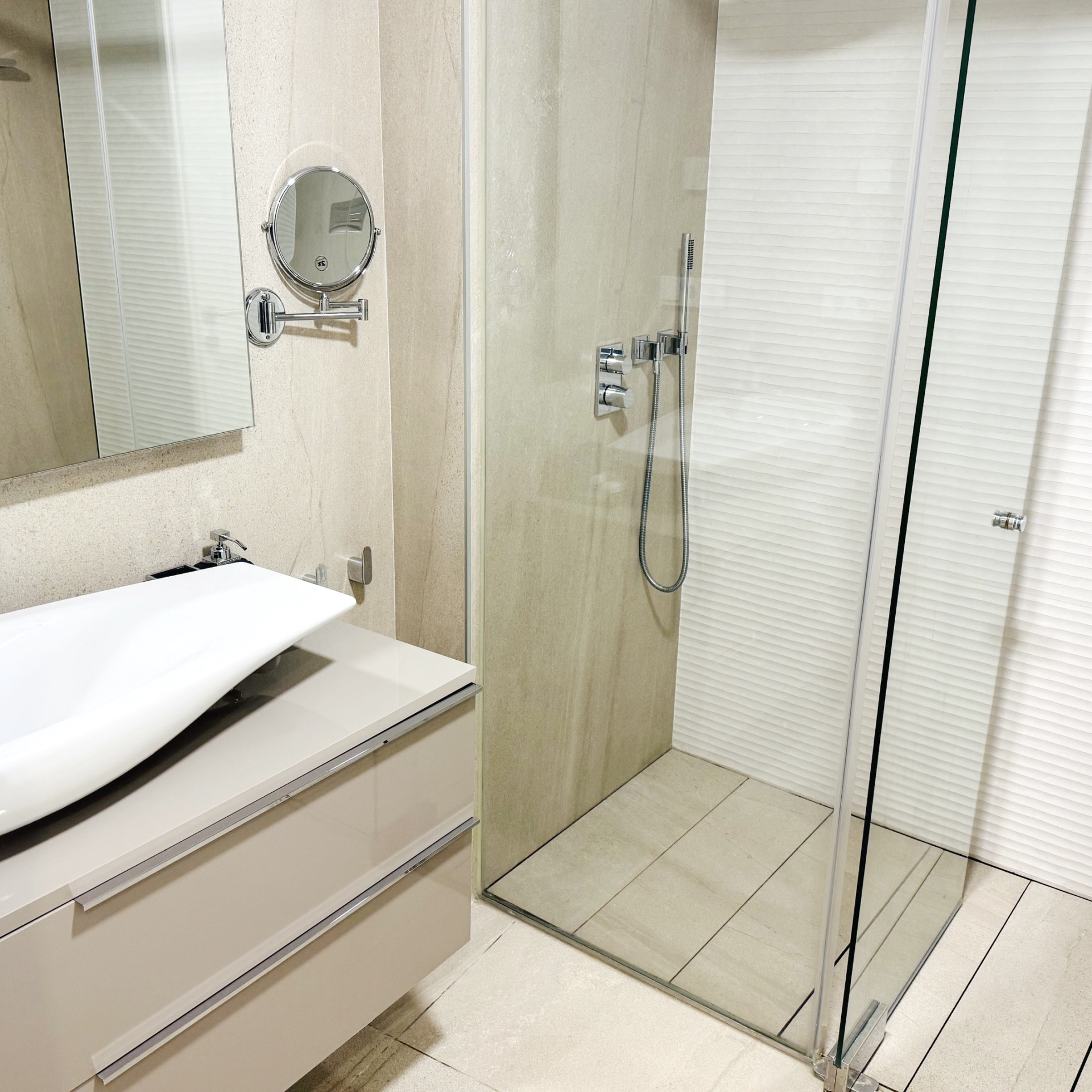 2 Bedroom Apartment in Estepona - Photo 9