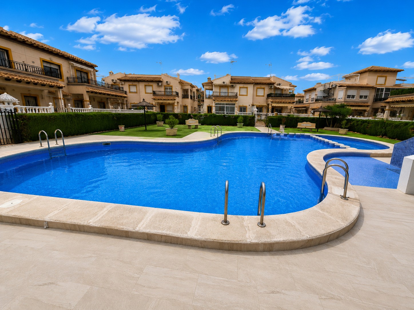 Apartamento com 2 quartos com piscina em Alicante, Espanha – Foto 22