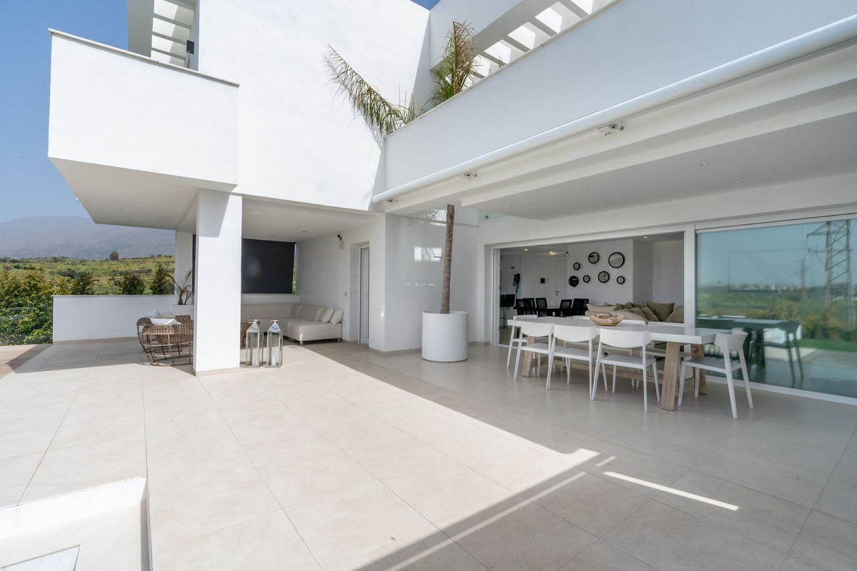 3 Bedroom Villa in Estepona - Photo 7