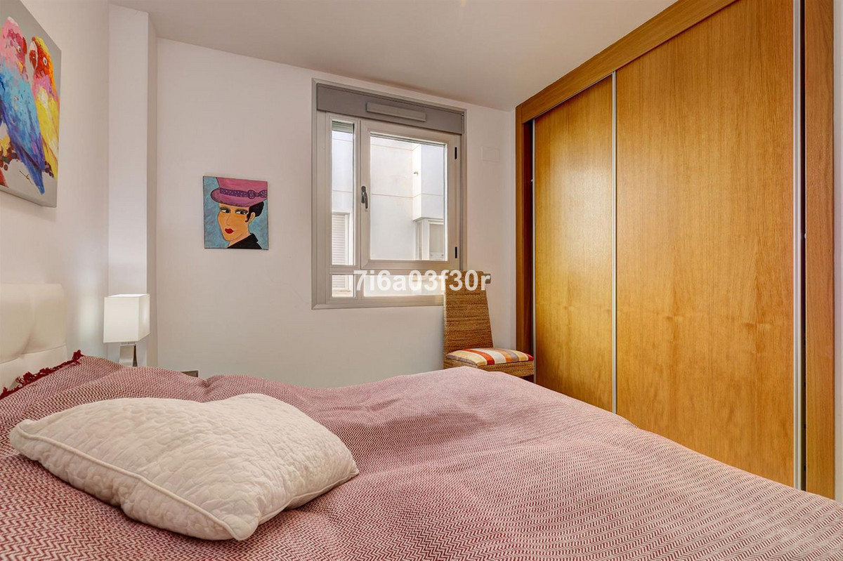 3 Bedroom Apartment in Marbella - Photo 14