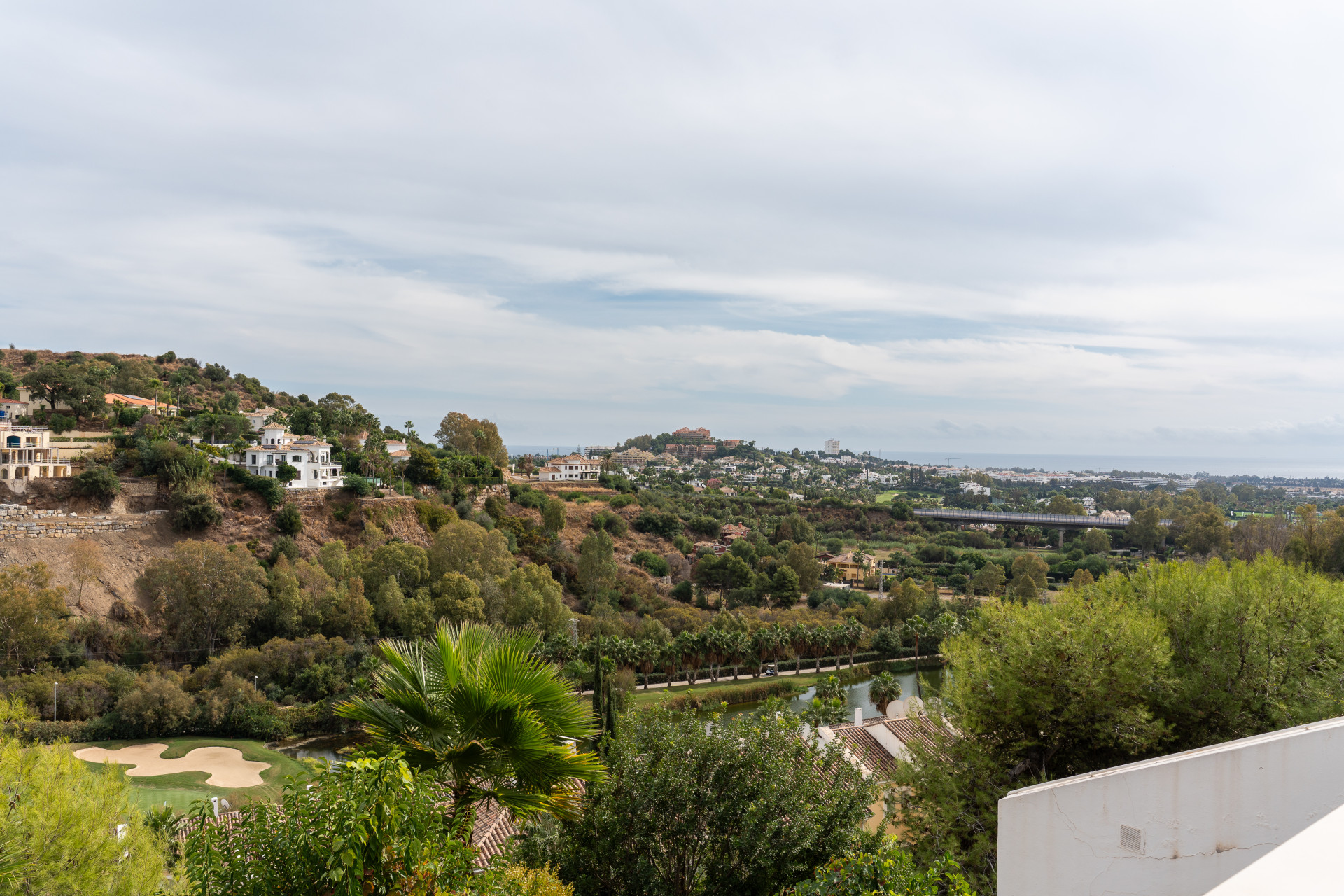 2 Bedroom Apartment in Benahavís - Foto 18