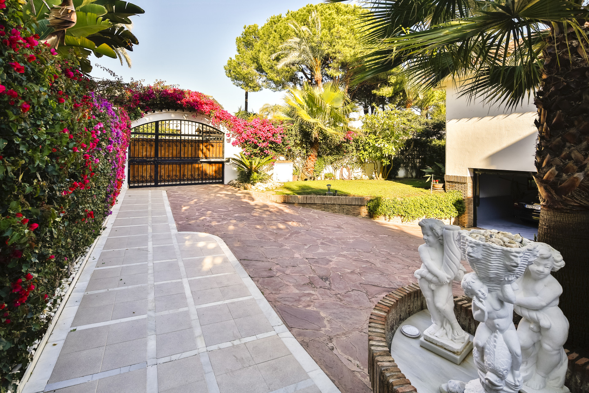 6 Bedroom Villa in Marbella - Photo 34