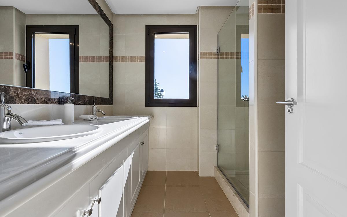 3 Bedroom Villa in Estepona - Photo 11