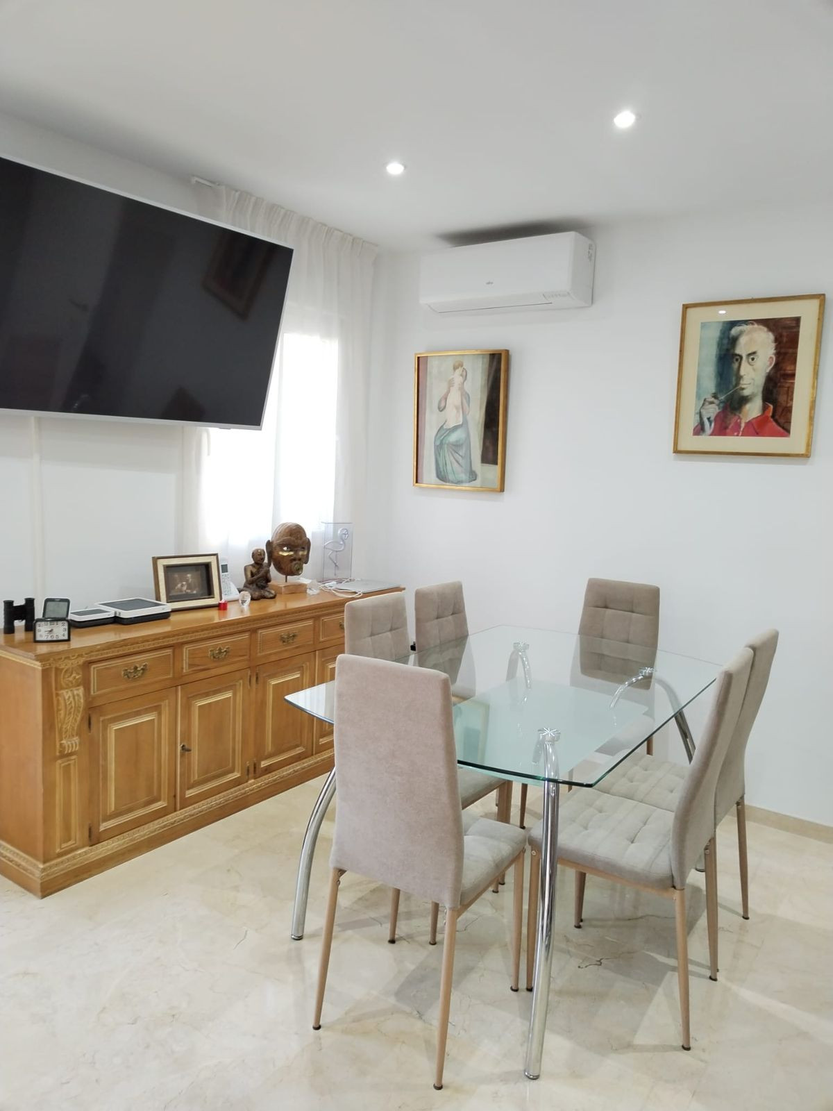 3 Bedroom Apartment in Marbella - Photo 4