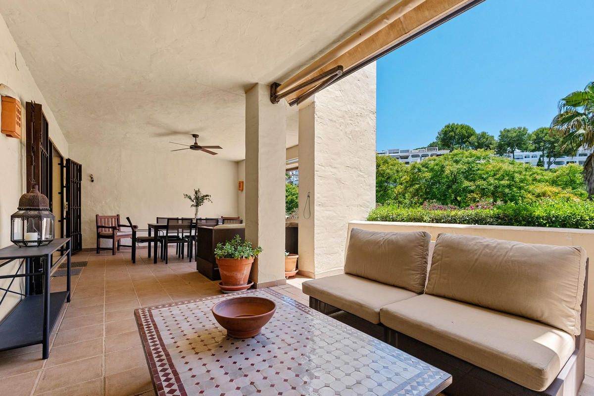 2 Bedroom Apartment in Benahavís - Foto 10