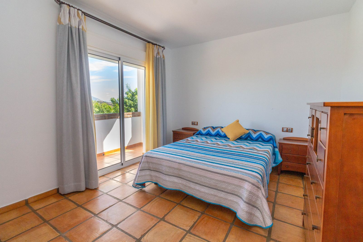 4 Bedroom Country house in Mijas - Фото 26