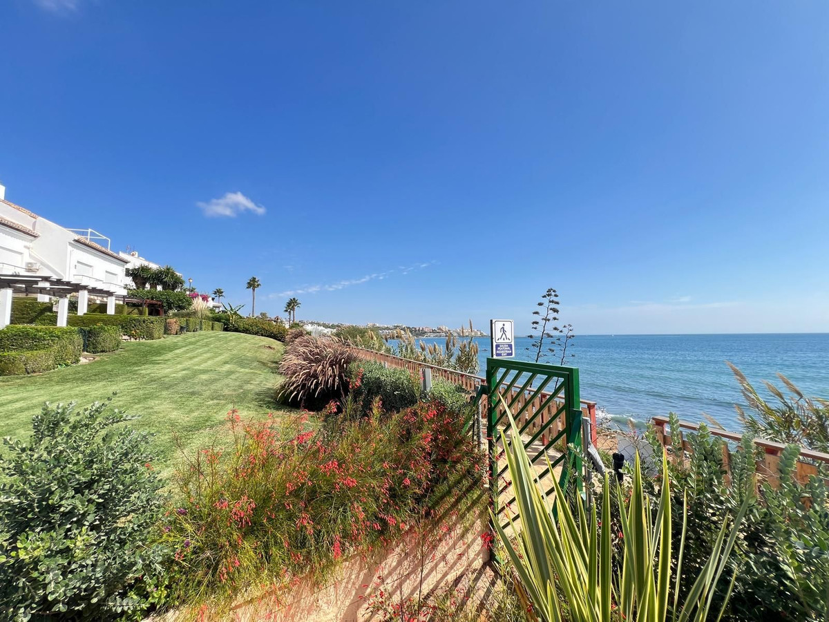3 Bedroom Townhouse in Estepona - Foto 4