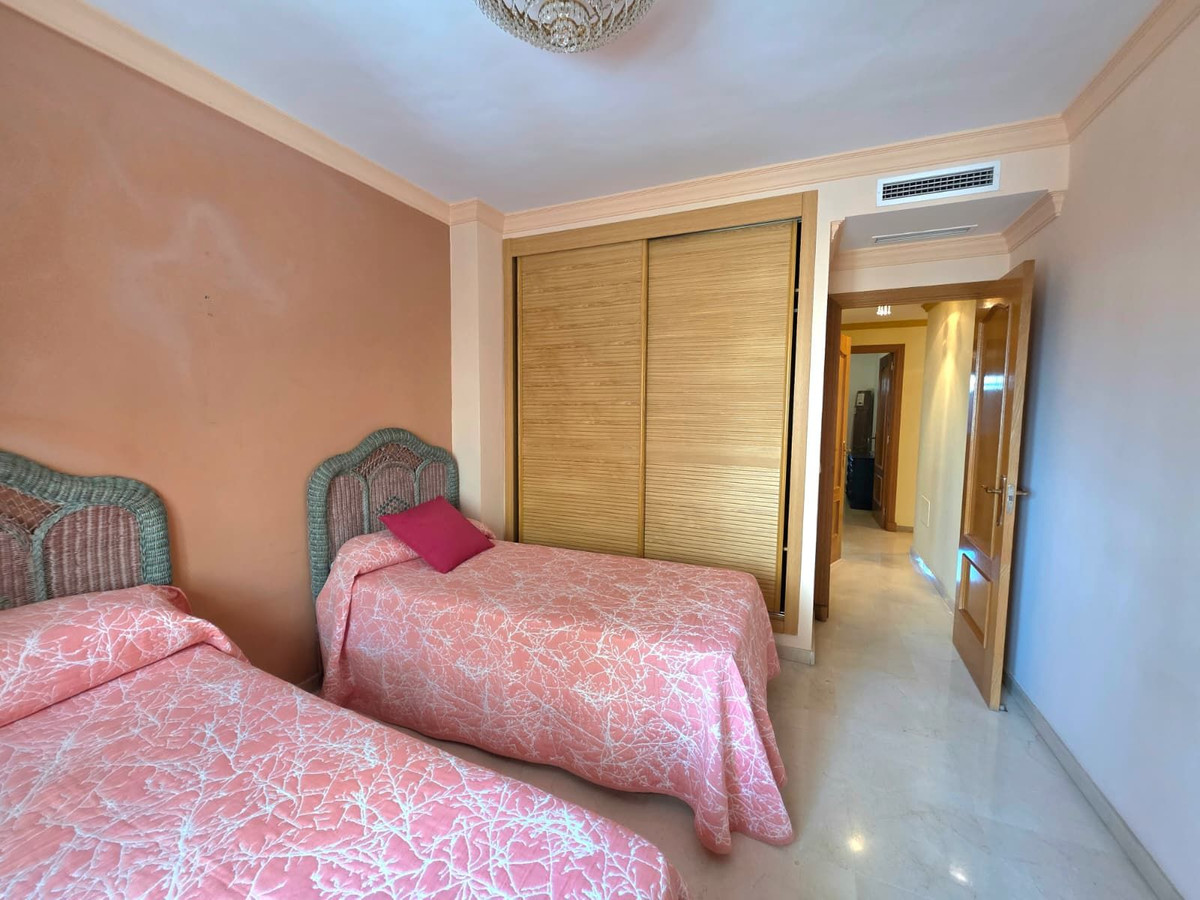 2 Bedroom Apartment in Marbella - Photo 20