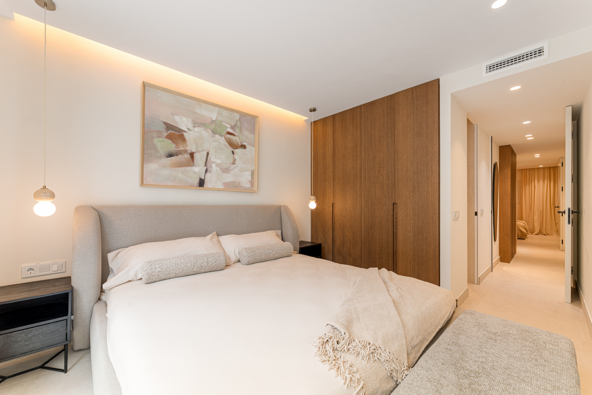 3 Bedroom Apartment in Benahavís - Photo 10