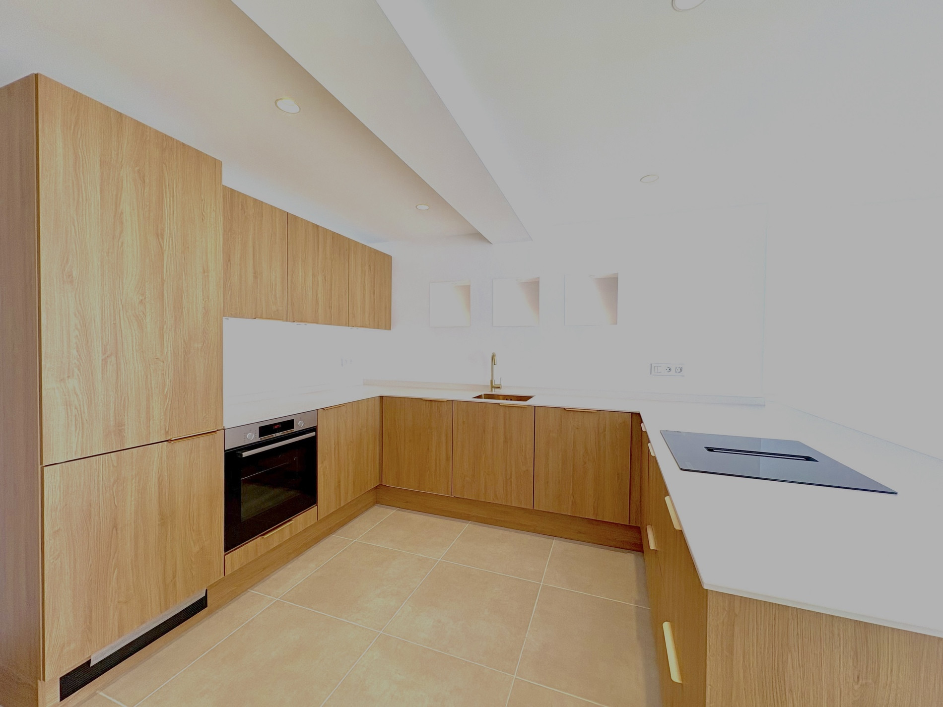 2 Bedroom Apartment in Fuengirola - Photo 10
