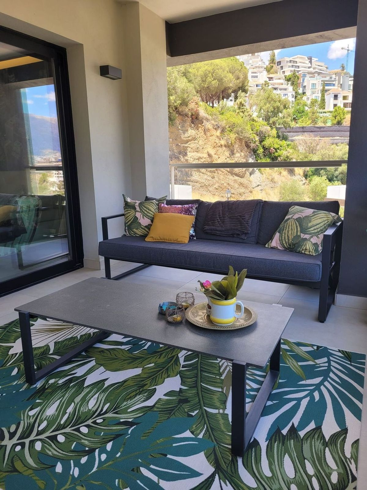 3 Bedroom Apartment in Benahavís - Photo 7