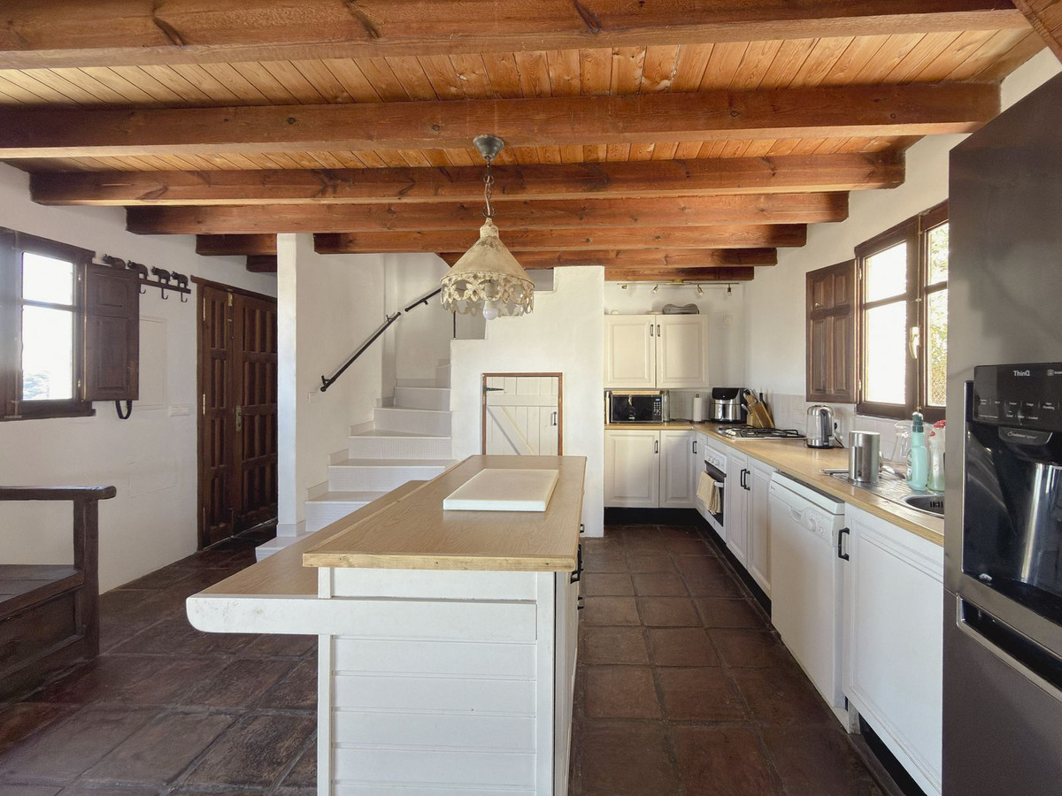 3 Bedroom Villa in Monda - Photo 5