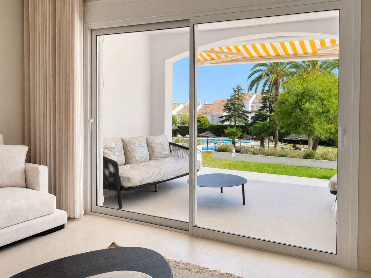 3 Bedroom Apartment in Marbella - Photo 15