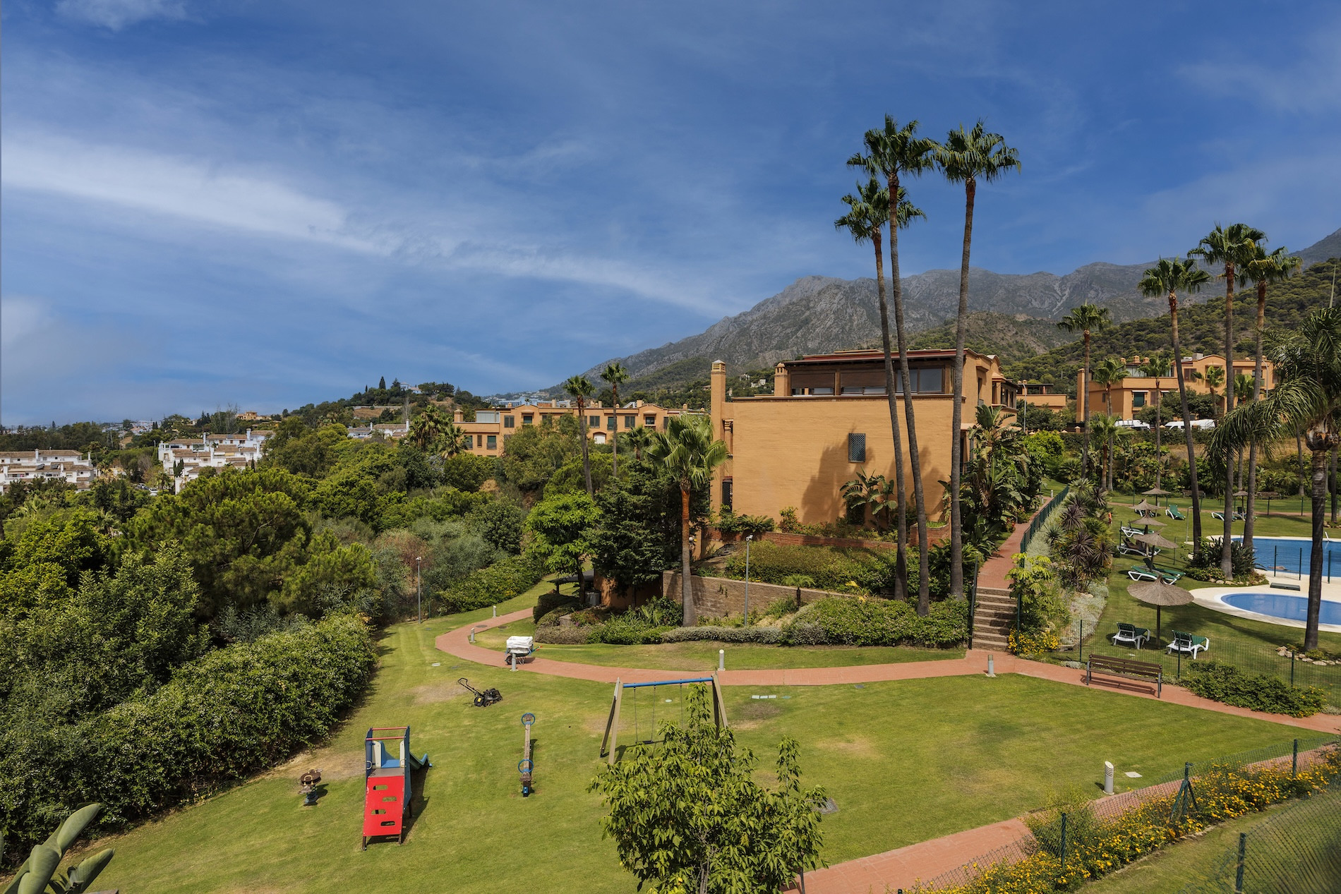 2 Bedroom Apartment in Marbella - Photo 19