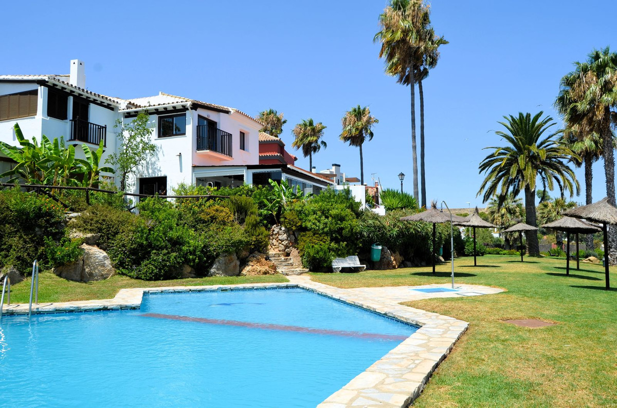 3 Bedroom Townhouse in Estepona - Фото 23