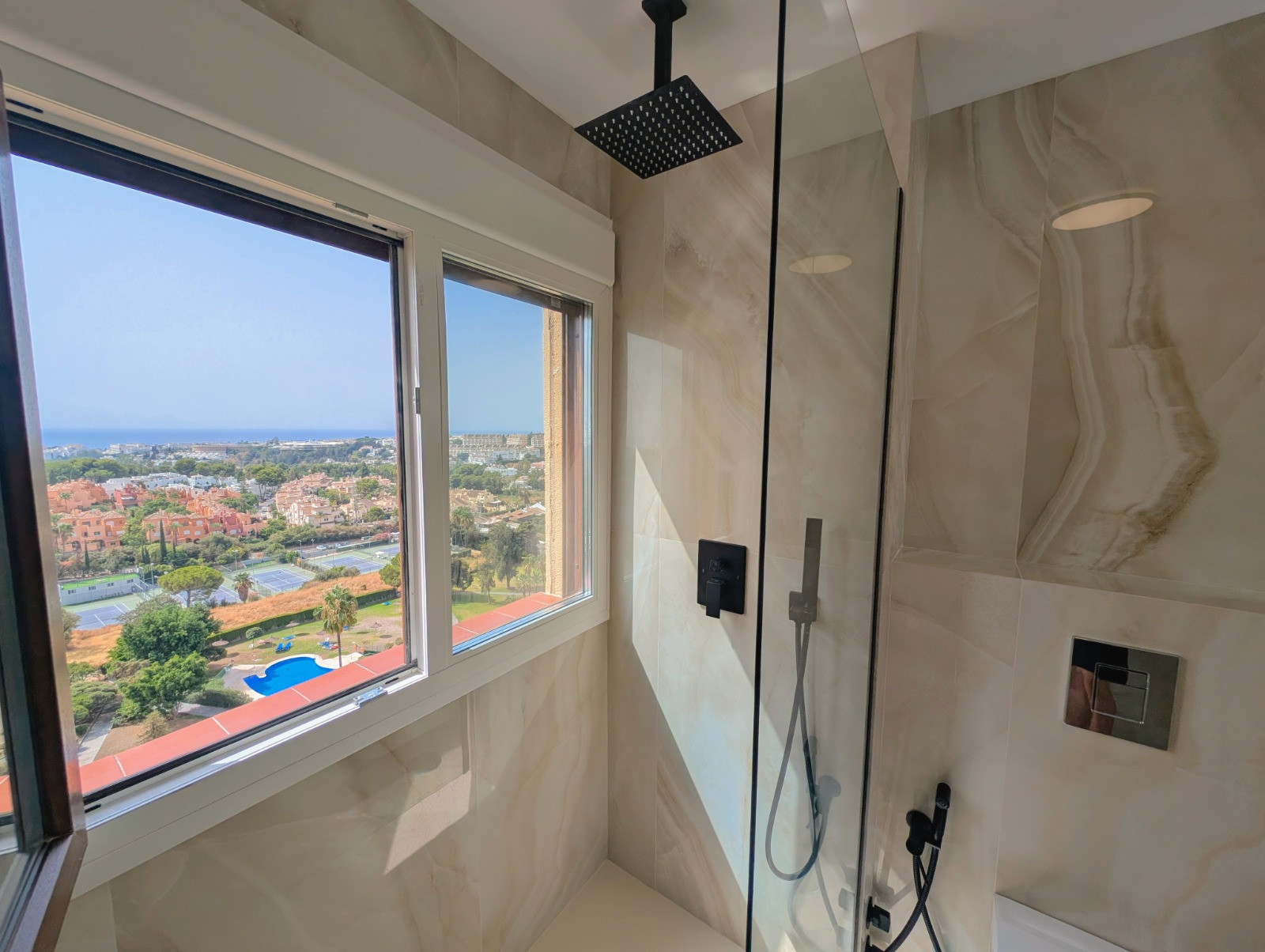Apartamento com 1 quarto com piscina em Málaga, Espanha – Foto 12