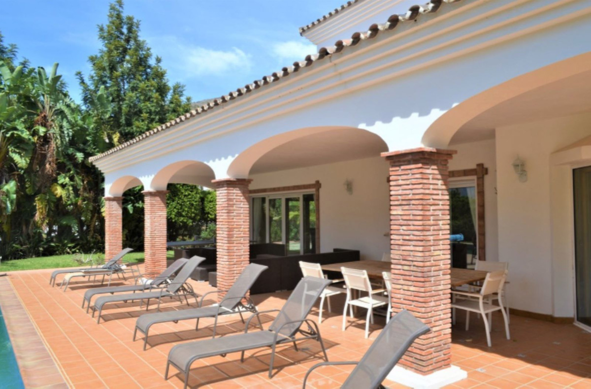 5 Bedroom Villa in Mijas - Photo 8