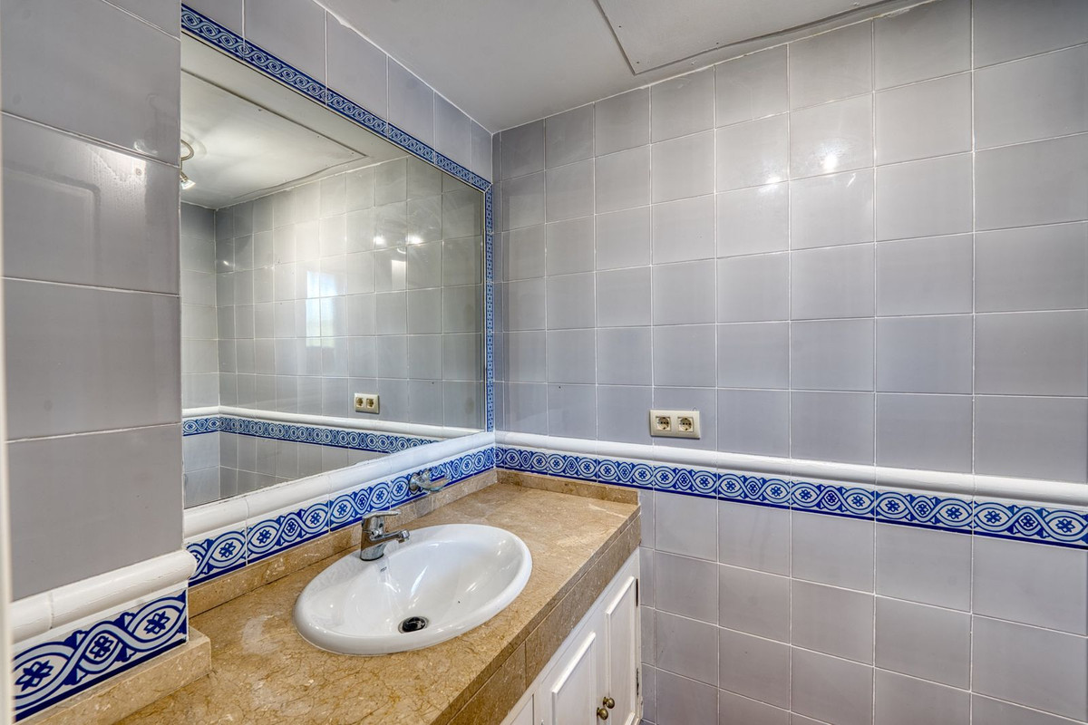 4 Bedroom Villa in La Alcaidesa - Photo 18
