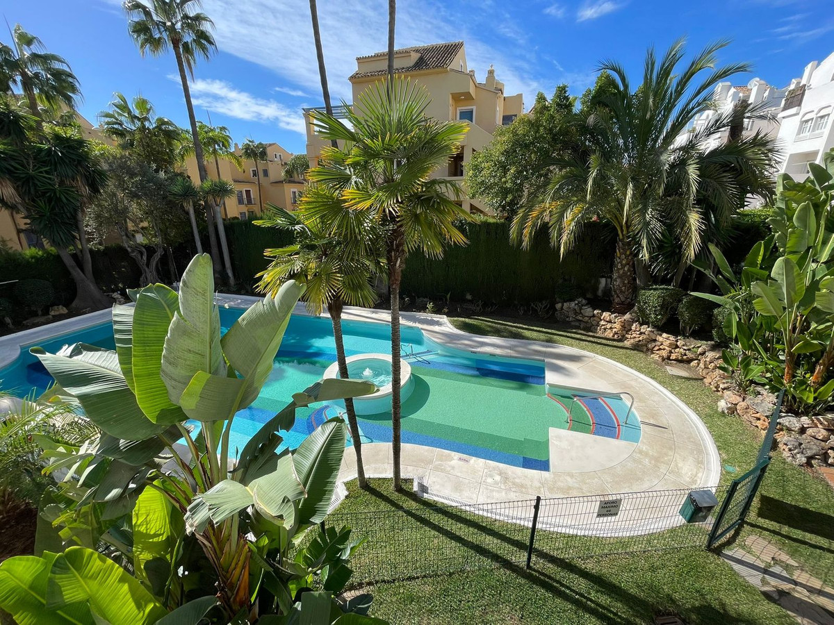 5 Bedroom Apartment in Marbella - Photo 23