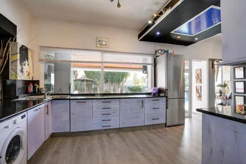 4 Bedroom Villa in Estepona - Foto 2