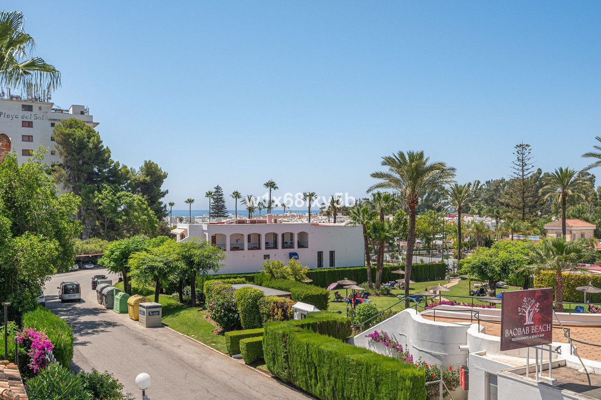 2 Bedroom Townhouse in Estepona - Photo 35