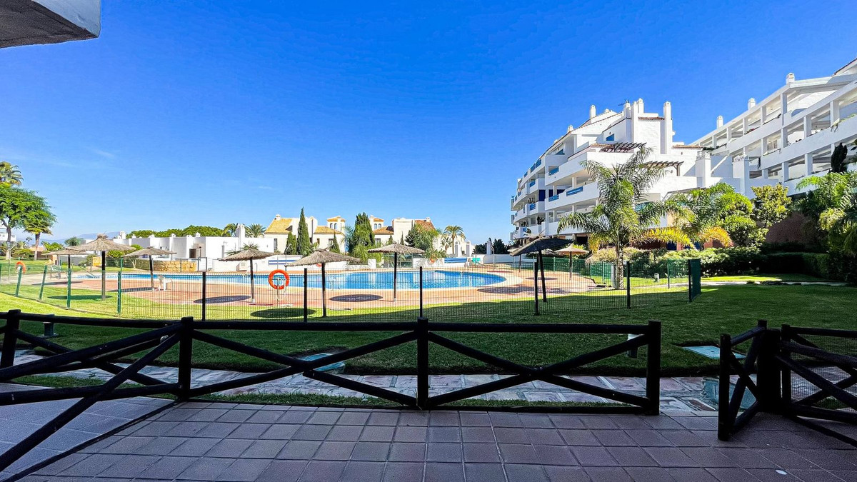 2 Bedroom Apartment in La Duquesa - Фото 17