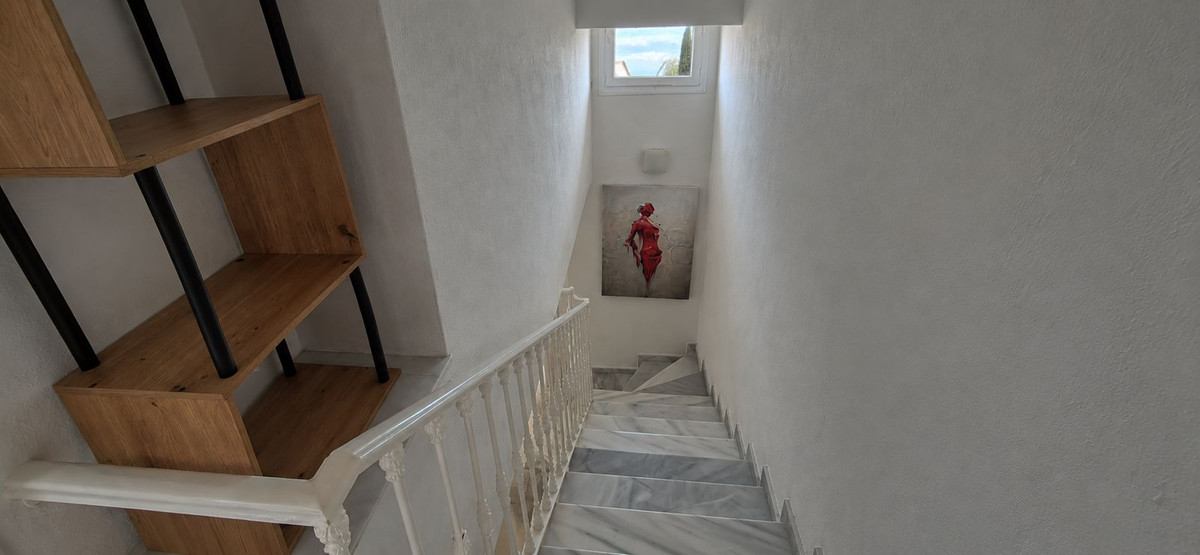 2 Bedroom Townhouse in Marbella - Photo 7