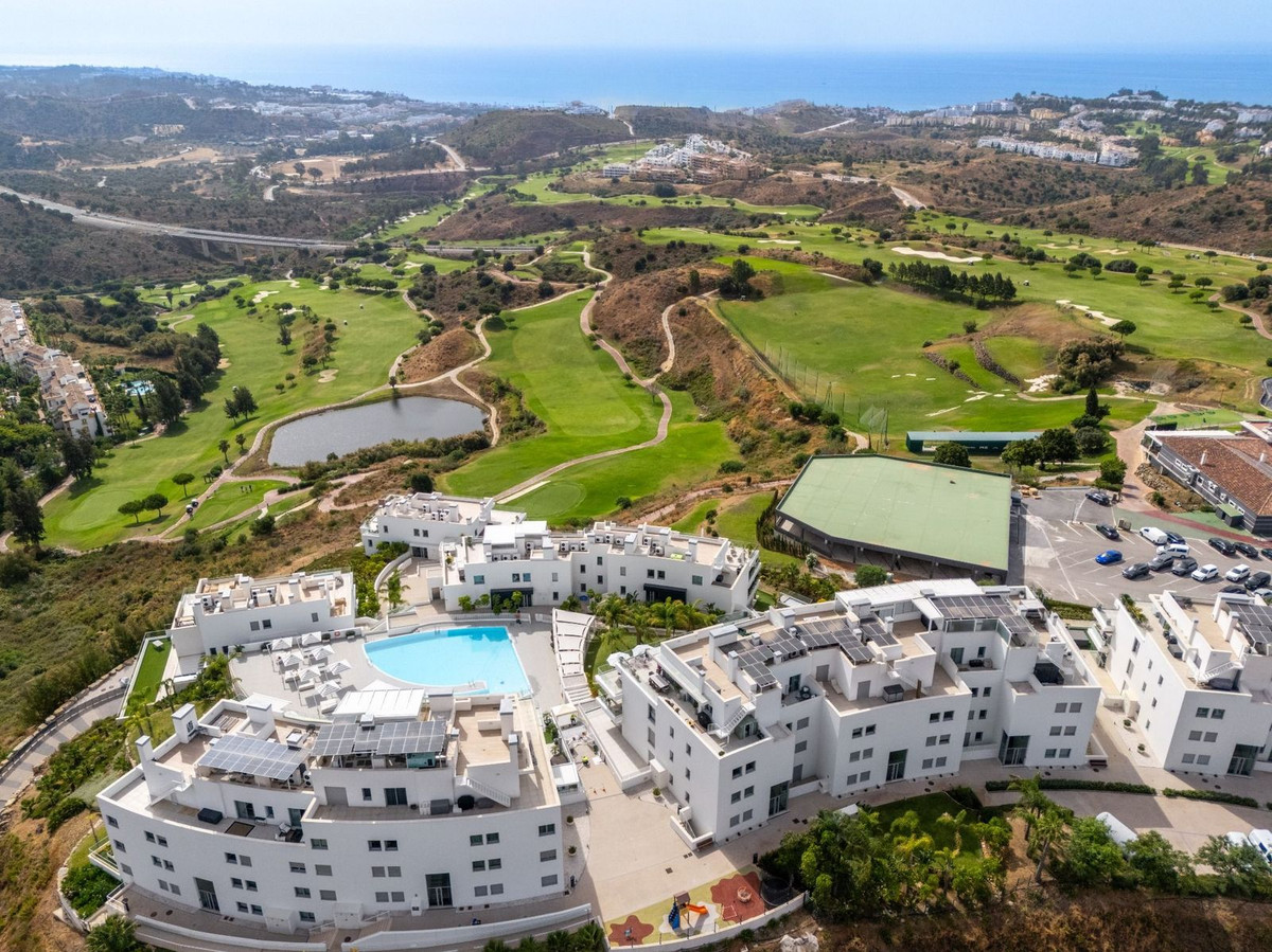 3 Bedroom Apartment in Mijas - Photo 3