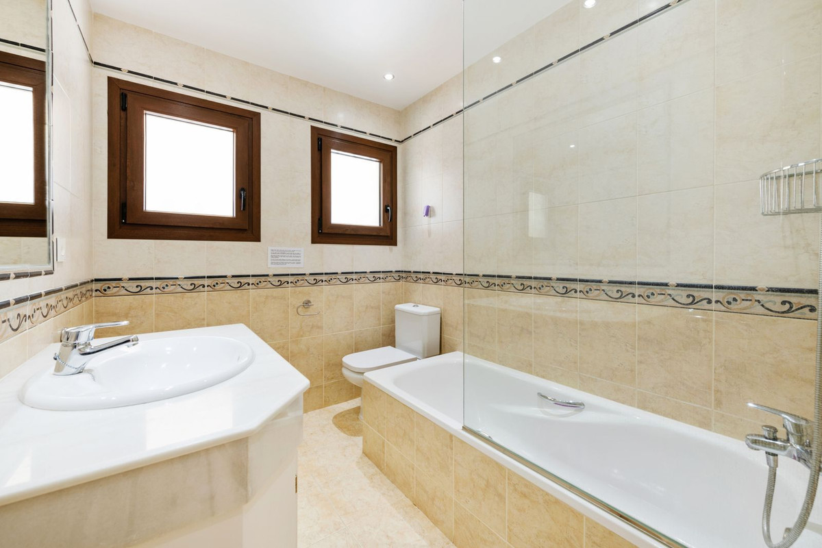 5 Bedroom Villa in Estepona - Foto 19