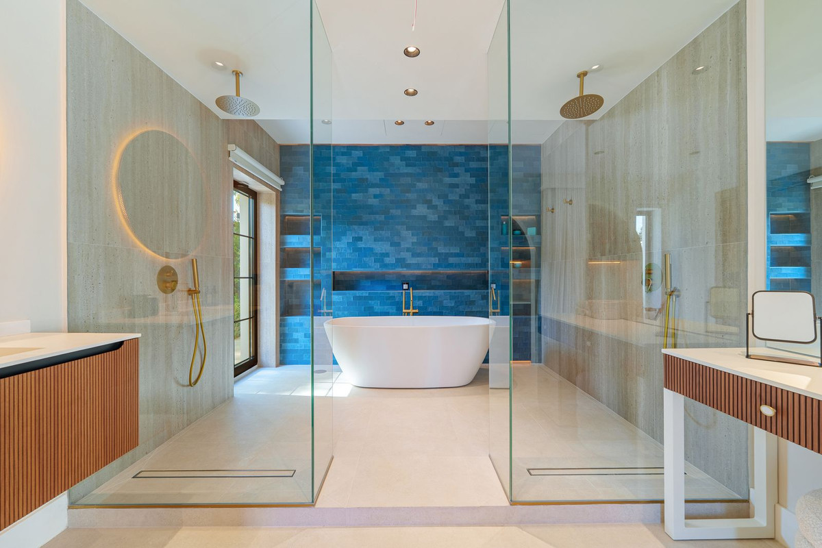 5 Bedroom Villa in Marbella - Photo 59