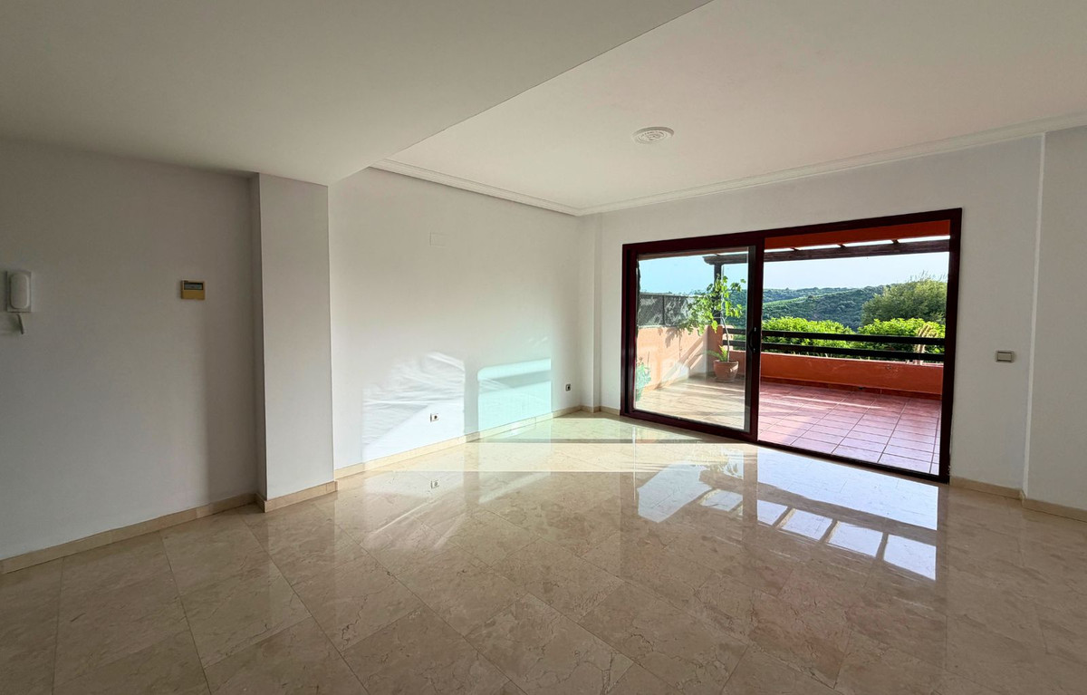 1 Bedroom Apartment in Casares - Photo 9