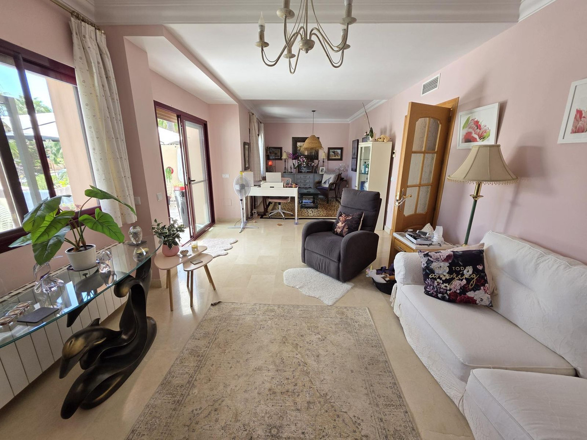 5 Bedroom Townhouse in Coín - Foto 17