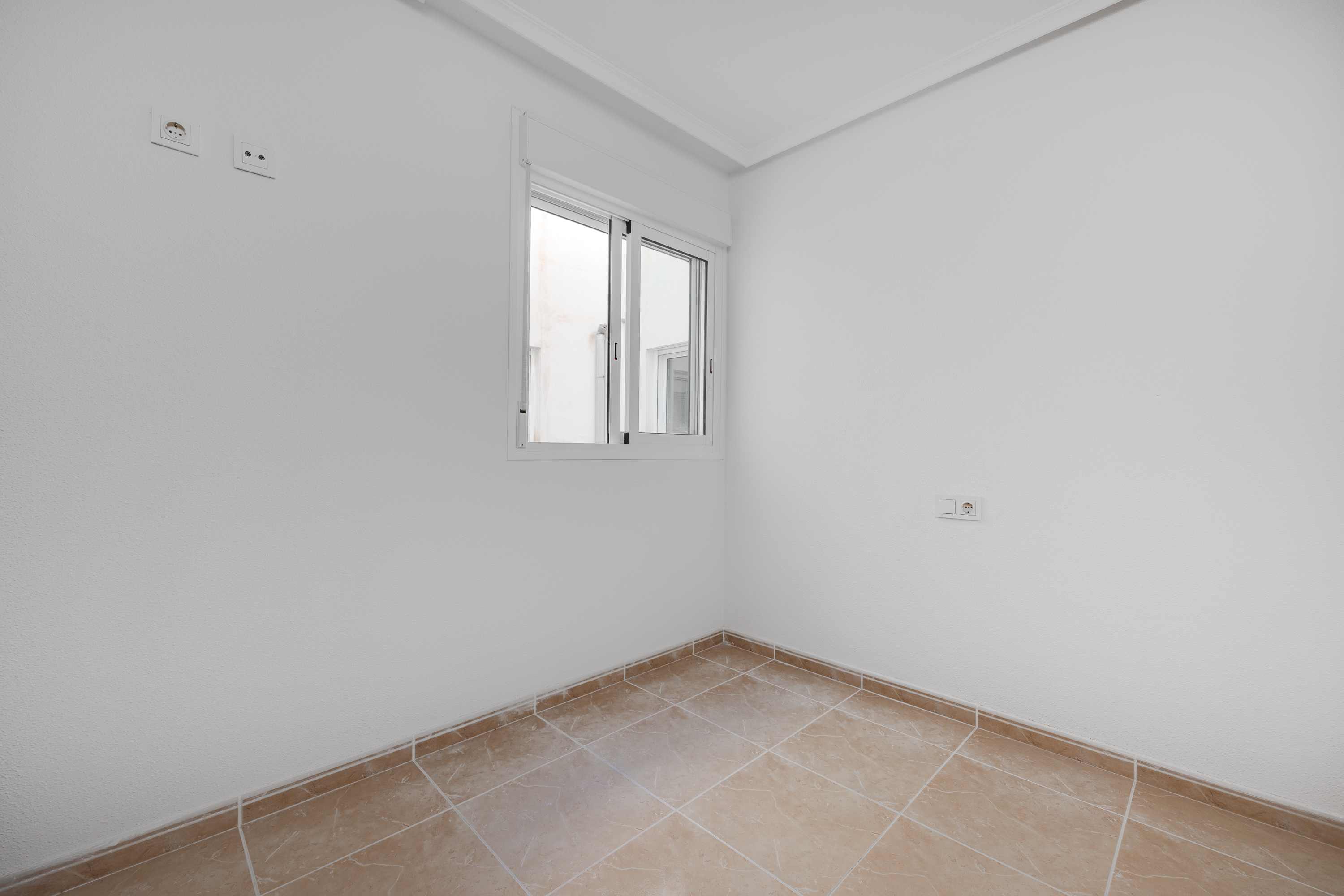 Apartamento com 2 quartos com piscina em Alicante, Espanha – Foto 29